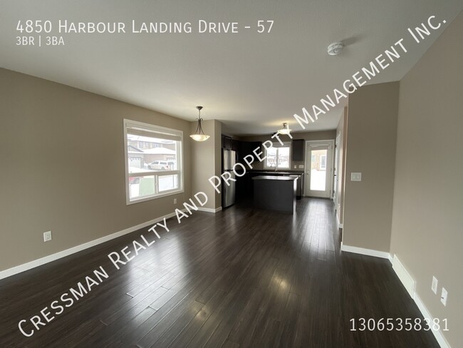 Photo du bâtiment - 3 bed, 1 bath townhouse harbour landing