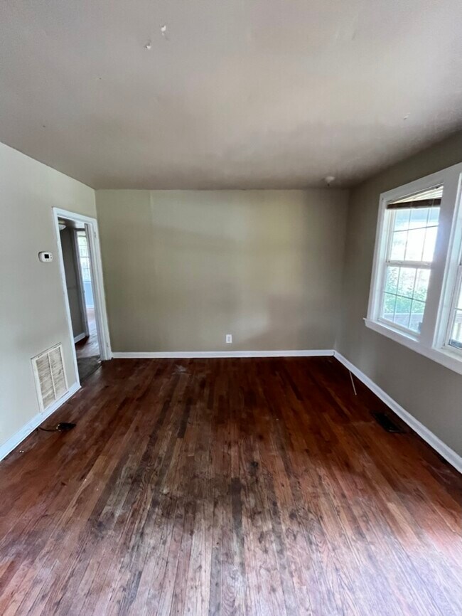 Foto del edificio - 109 Lockman Rd