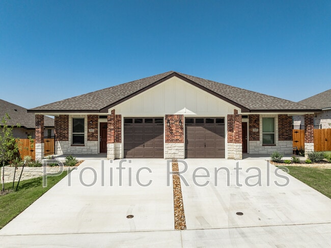 Building Photo - 5107 Rose Petal Ct