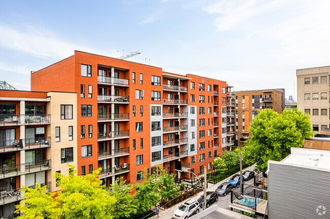 Building Photo - The Opal