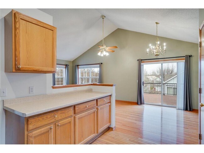 Foto del edificio - 917 Lindsey Ln