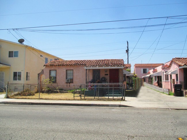 Foto del edificio - 8449 Santa Fe Ave