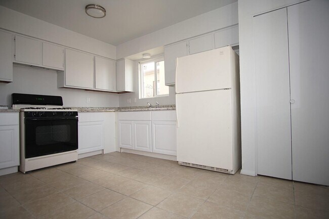 Building Photo - 2509 Red Sails Dr