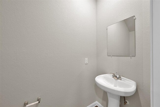 Building Photo - 2408 Bluefish Ct