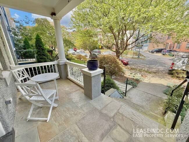 Foto del edificio - 2616 Garfield St NW