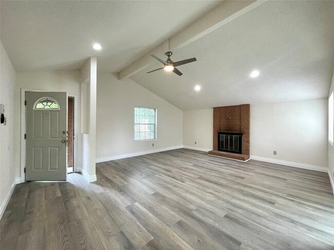 Building Photo - 1729 Cricket Hollow Dr