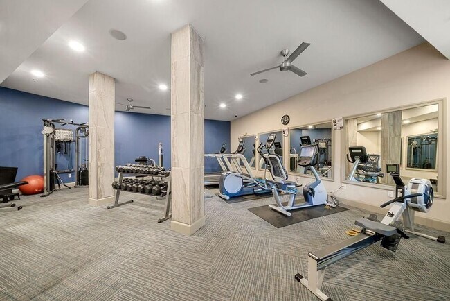 Foto del edificio - 901 Abernathy Rd NE