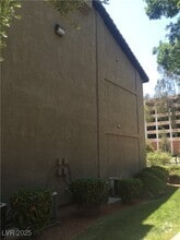 Building Photo - 2615 W Gary Ave