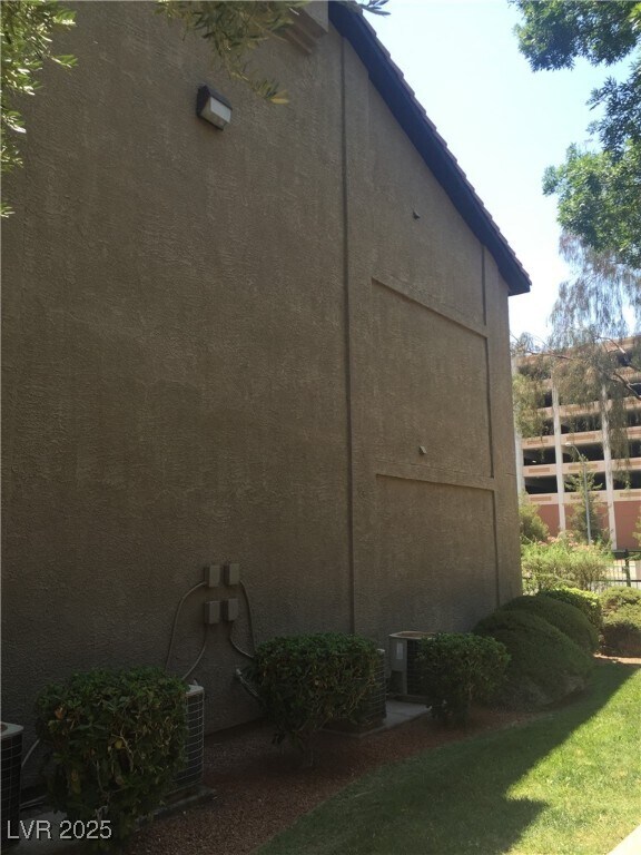 Foto del edificio - 2615 W Gary Ave