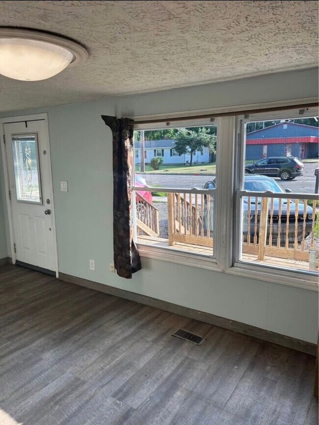 Foto del edificio - 6849 N Aurelius Rd