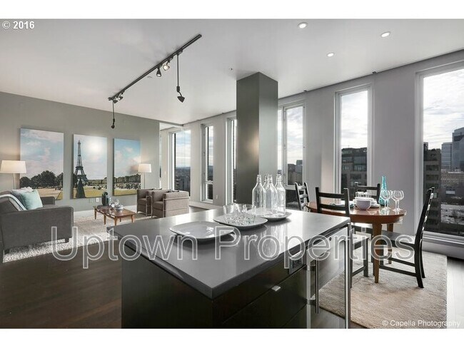 Foto del edificio - 937 NW Glisan St