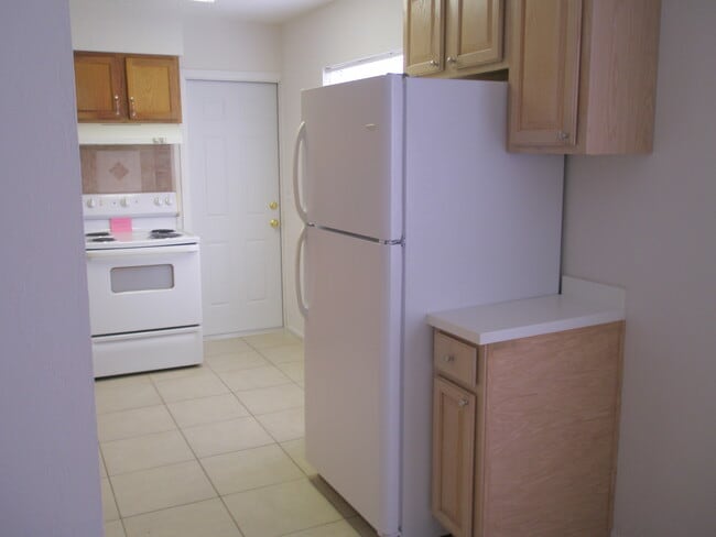 Building Photo - Newly renovated 2 bedroom duplex in Braden...