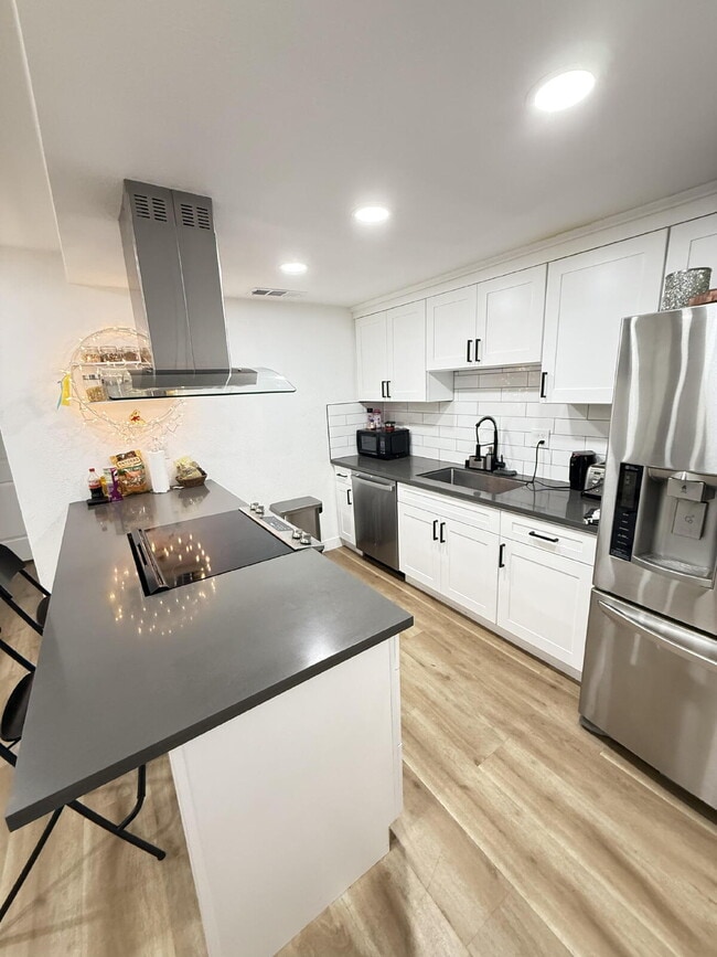 Building Photo - "Charming 2-Bed Duplex in Rancho Cordova – 1,110 Sq Ft of Comfort!"