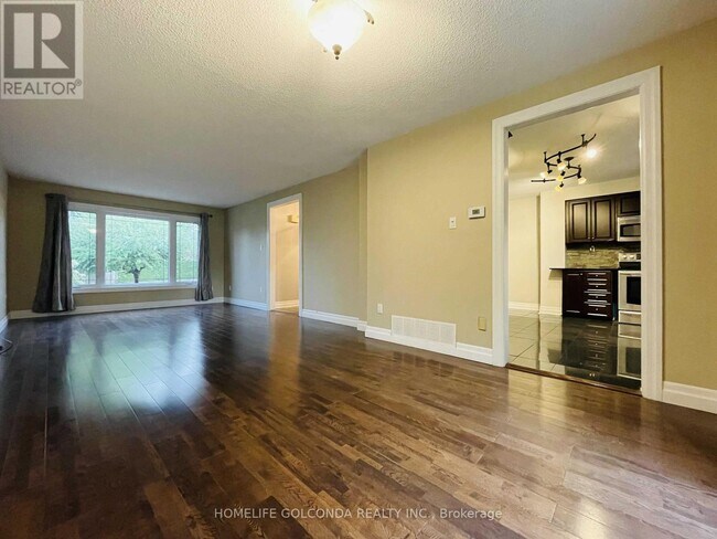 Photo du bâtiment - 909 Ferndale Crescent