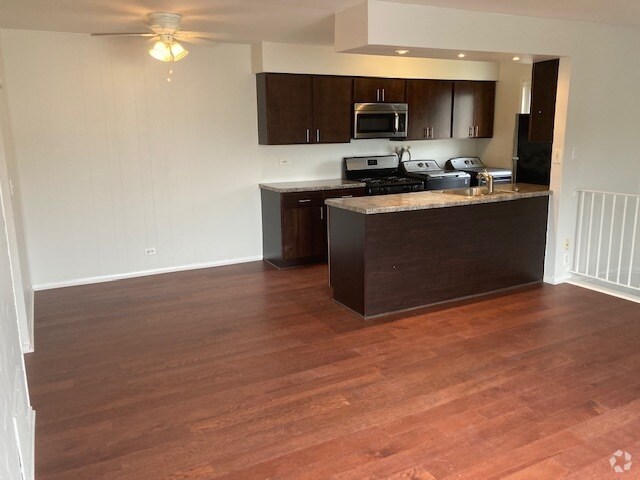 Building Photo - 1137 Cove Dr