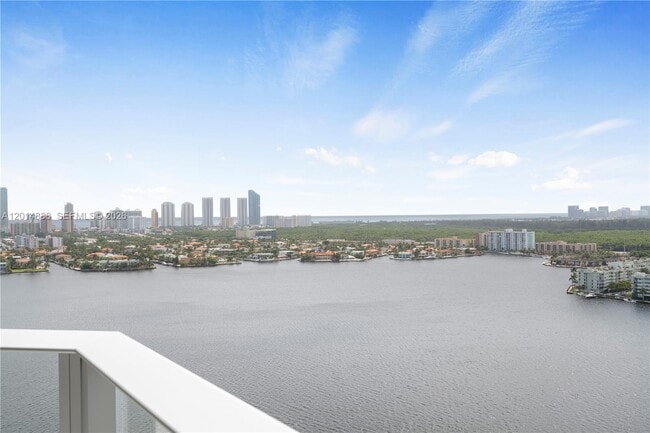 Foto del edificio - 17111 Biscayne Blvd