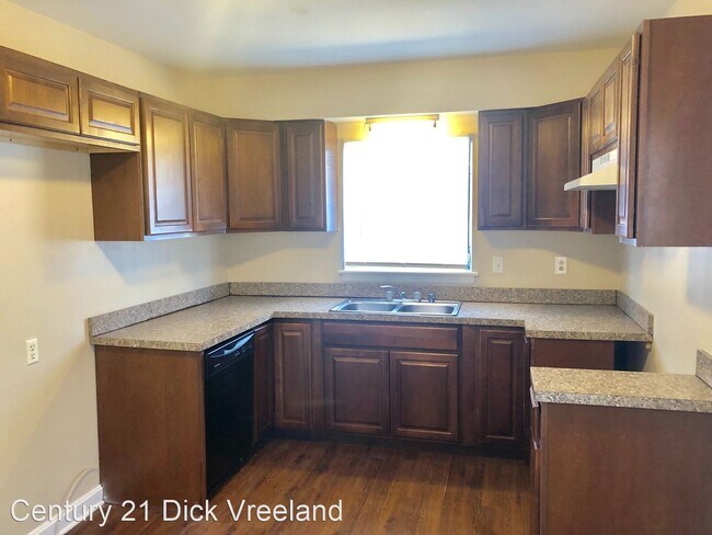 Foto del edificio - 3 br, 1.5 bath House - 3719 Chevy Chase Rd.