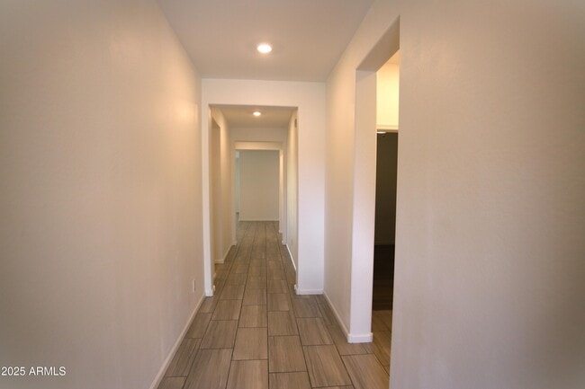 Foto del edificio - 9127 W Minnezona Ave