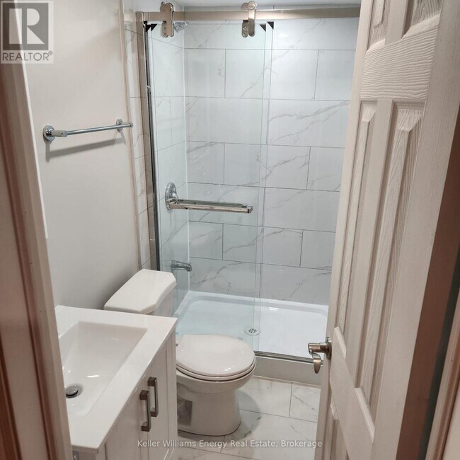 Photo du bâtiment - 1297 Kettering Dr