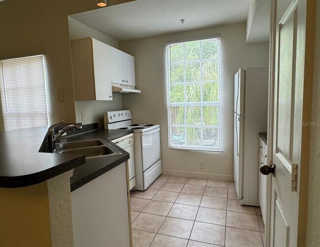 Foto del edificio - 6424 Raleigh St