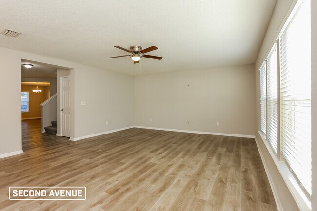 Building Photo - 15886 Hutton LN