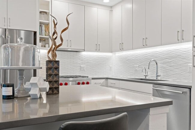 Foto del edificio - 900 S 1st St