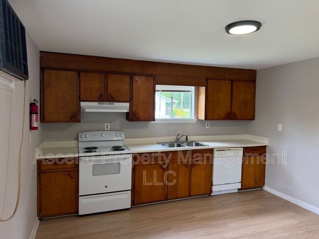 Building Photo - 3503 Dodson Ave