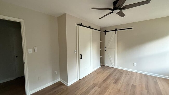 Foto del edificio - 3216 Overton Manor Dr