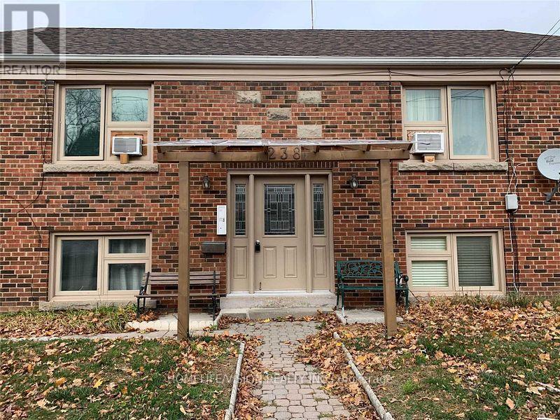 Primary Photo - 238 Glebemount Ave