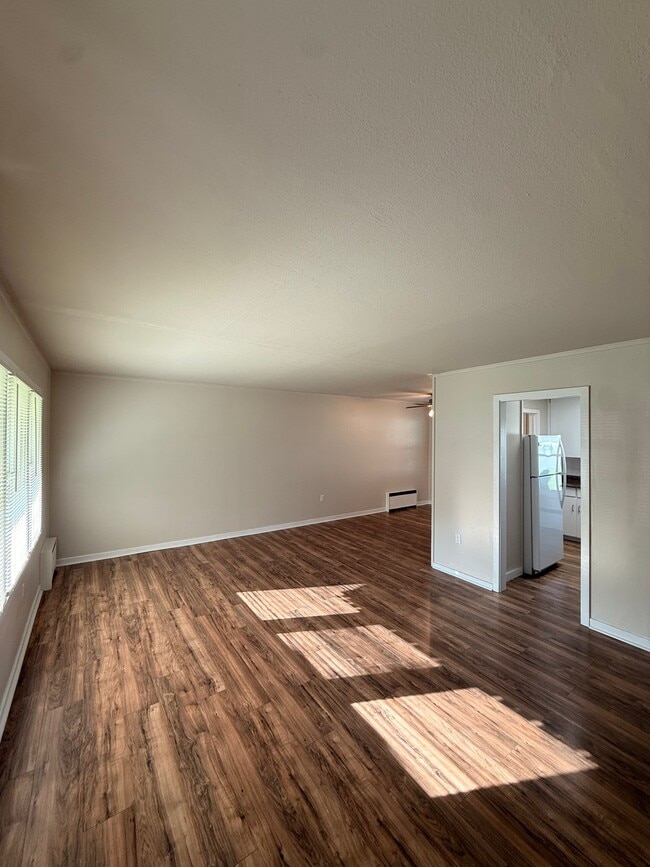 Building Photo - 1518 Mahan Ave