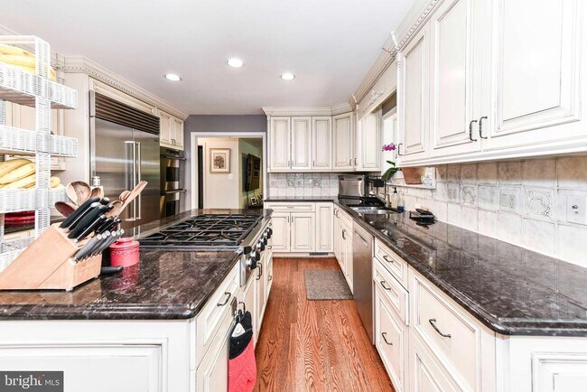 Foto del edificio - 5601 Little Falls Rd