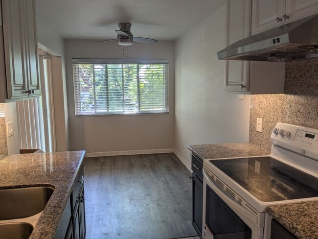 Photo - 3750 Harrison St Townhome