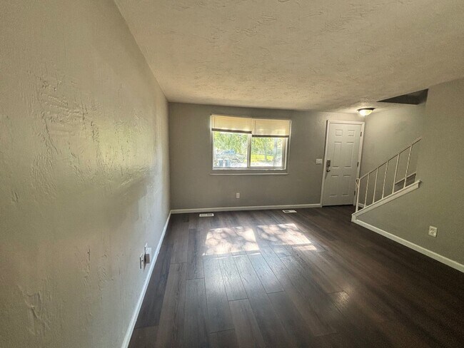 Foto del edificio - 1627-1629 E 33rd St