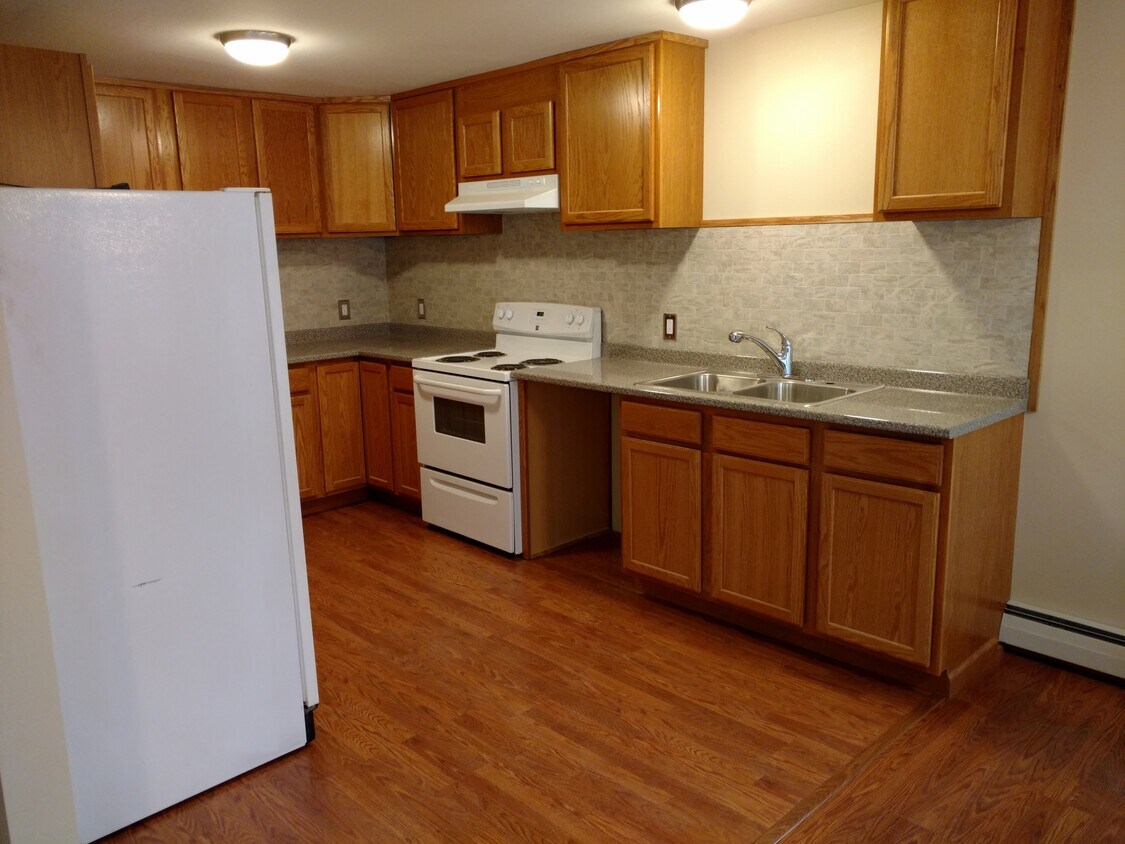 Kitchen - 509 Oxford St