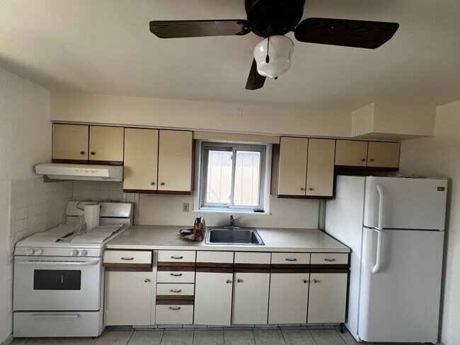 Foto del edificio - 372 Henry St