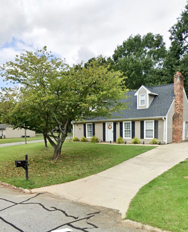 28 Clearfield Rd, Greenville, SC 29607 House Rental in Greenville, SC