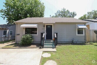 Building Photo - 1415 N Cheyenne Ave