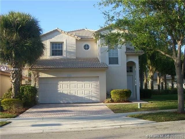 Foto principal - 17021 NW 10th St