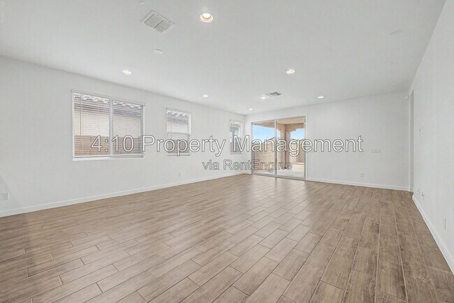 Foto del edificio - 3241 E Malibu Dr