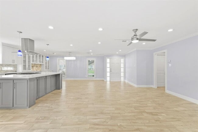 Building Photo - 8115 Langdon Ln