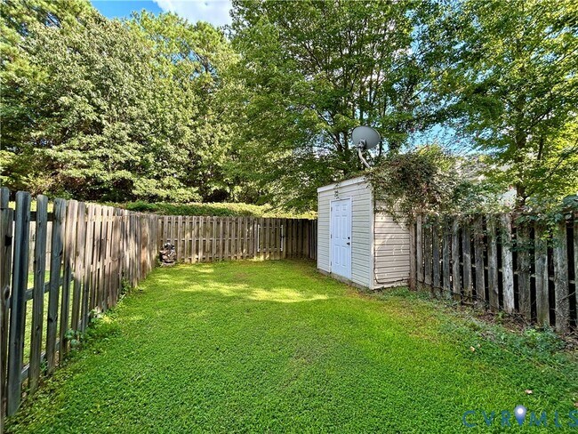 Foto del edificio - 3063 Montfort Loop