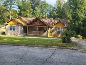 Building Photo - 3873 King Edward Trail SW