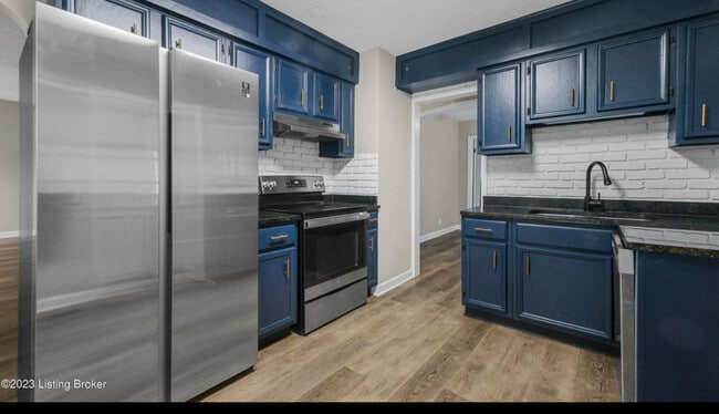 Foto del edificio - 626 Harris Pl