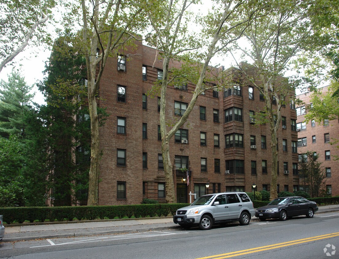 150 E Hartsdale Ave, Hartsdale, NY 10530 Apartments in Hartsdale, NY