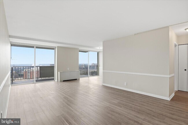 Foto del edificio - 301 N Beauregard St