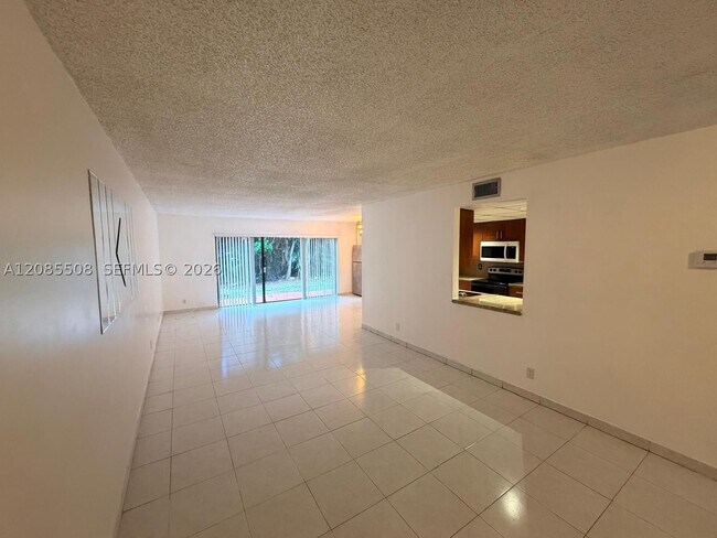 Building Photo - 3178 N Pine Island Rd