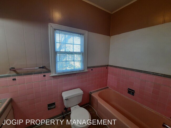 Foto del edificio - 3 br, 3 bath House - 1718 W. Oak St