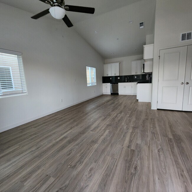 Foto del edificio - 8304 Grandy St