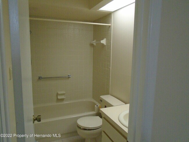 Building Photo - 8037 Picketts Ct