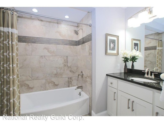 Building Photo - 4 br, 2 bath House - 8XXX Avenue NW